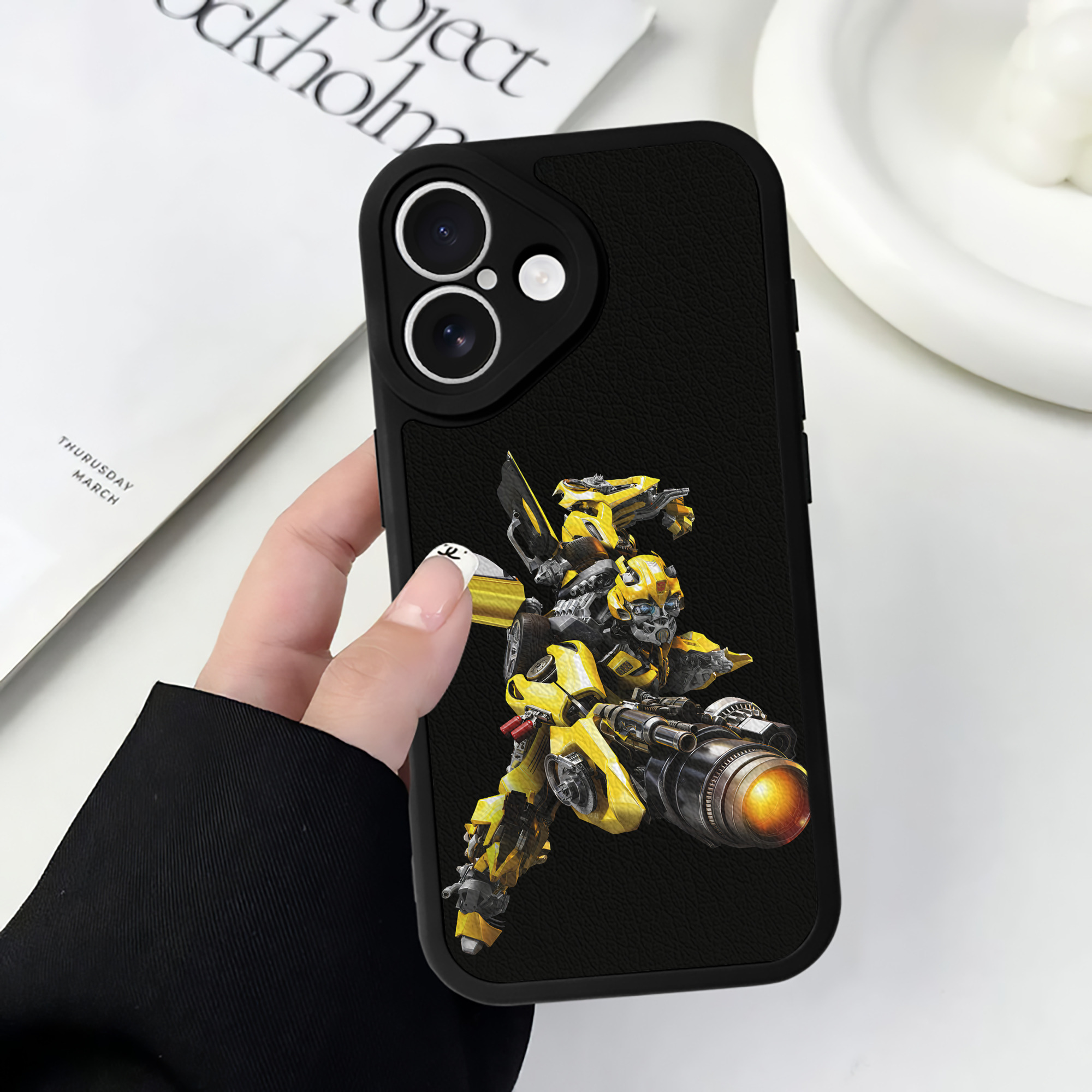 （画像用） Transformers トランスフォーマー 【iPhone 16シリーズ対応】シリコンスマホケース（レザー調） 材質：シリコン